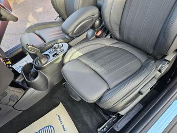 MINI Electric Hatch Green Cooper SE 32.6kWh electric, 2,300 miles, ULEZ compliant, A