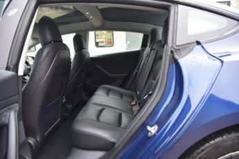 TESLA Model 3 (Dual Motor) Long Range Saloon 4dr Electric Auto 4WDE (346 ps)