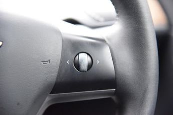 TESLA Model 3 (Dual Motor) Long Range Saloon 4dr Electric Auto 4WDE (346 ps)