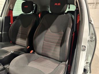 RENAULT CLIO 1.6 TCe Renaultsport Nav Hatchback 5dr Petrol EDC Euro 6 (200 ps