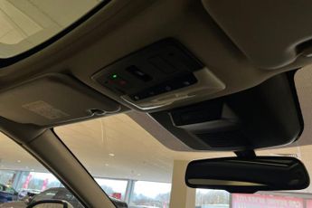 NISSAN QASHQAI 1.3 DIG-T MHEV N-Connecta SUV 5dr Petrol Hybrid XTRON Euro 6 (s/