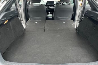 TOYOTA C-HR 2.0 VVT-h GPF Design SUV 5dr Petrol Hybrid CVT Euro 6 (s/s) (184