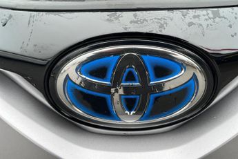 TOYOTA C-HR 2.0 VVT-h GPF Design SUV 5dr Petrol Hybrid CVT Euro 6 (s/s) (184