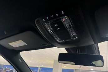 MERCEDES-BENZ GLA CLASS 2.0 GLA220d AMG Line (Executive) SUV 5dr Diesel 8G-DCT 4MATIC Eu