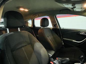 VAUXHALL ASTRA 1.6 16v SRi Hatchback 5dr Petrol Manual Euro 5 (115 ps)