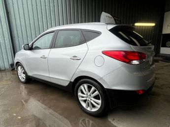 HYUNDAI IX35 2.0 CRDi Premium SUV 5dr Diesel Auto 4WD Euro 5 (184 ps)