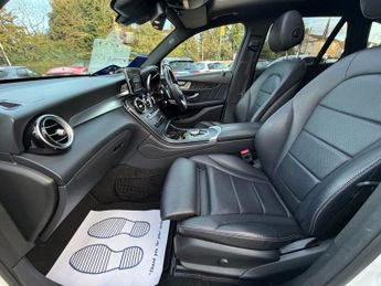 MERCEDES-BENZ GLC 2.1 GLC220d AMG Line (Premium) SUV 5dr Diesel G-Tronic+ 4MATIC E