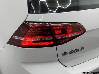 VOLKSWAGEN E-GOLF e-Golf Hatchback 5dr Electric Auto (115 ps)