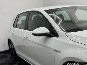 VOLKSWAGEN E-GOLF e-Golf Hatchback 5dr Electric Auto (115 ps)