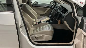 VOLKSWAGEN E-GOLF e-Golf Hatchback 5dr Electric Auto (115 ps)