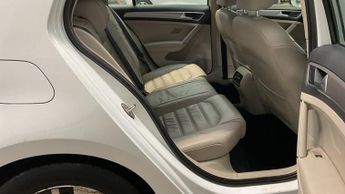 VOLKSWAGEN E-GOLF e-Golf Hatchback 5dr Electric Auto (115 ps)