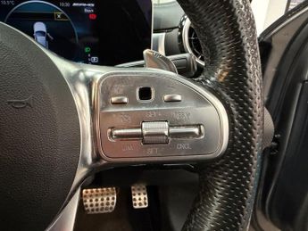 MERCEDES-BENZ A-CLASS 2.0 A35 AMG (Executive) Hatchback 5dr Petrol SpdS DCT 4MATIC Eur