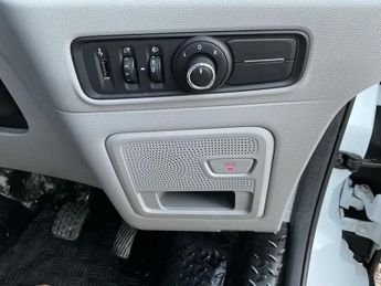 MAXUS EDELIVER 9 72kWh Panel Van 5dr Electric Auto FWD L3 H2 (204 ps)