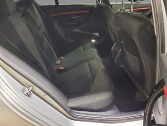 BMW 3 SERIES 2.0 330e 7.6kWh Sport Saloon 4dr Petrol Plug-in Hybrid Auto Euro