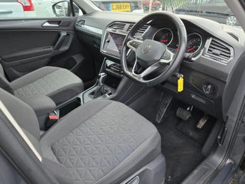 VOLKSWAGEN TIGUAN 1.5 TSI Life SUV 5dr Petrol DSG Euro 6 (s/s) (150 ps)