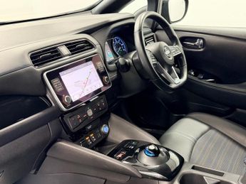 NISSAN LEAF 10 40kWh ELECTRIC AUTO 150 BHP + SAT NAV + REAR CAMERA + HEATED 