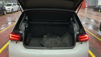 VOLKSWAGEN ID.3 Pro Performance 58kWh Tech Hatchback 5dr Electric Auto (204 ps)