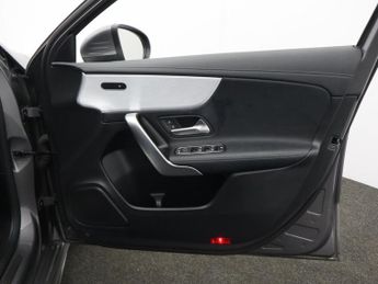 MERCEDES-BENZ A-CLASS 2.0 A35 AMG (Executive) Hatchback 5dr Petrol SpdS DCT 4MATIC Eur