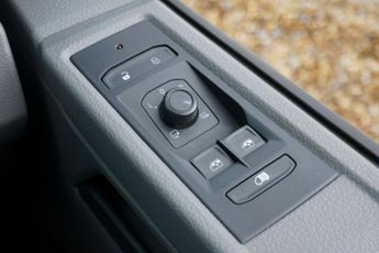 VOLKSWAGEN TRANSPORTER 2.0 TDI T28 Highline Panel Van Diesel Manual FWD SWB Euro 6 (s/s