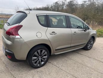 PEUGEOT 3008 1.6 BlueHDi Active SUV 5dr Diesel ETG Euro 6 (s/s) (120 ps)