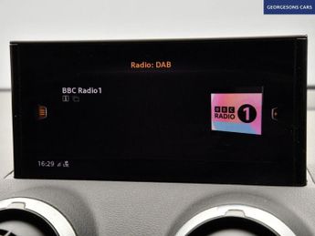 AUDI Q2 1.5 TFSI CoD 35 Sport SUV 5dr Petrol S Tronic Euro 6 (s/s) (150 