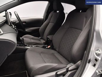 TOYOTA COROLLA 1.8 VVT-h GPF Icon Tech Hatchback 5dr Petrol Hybrid CVT Euro 6 (