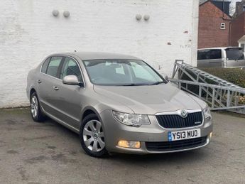 Skoda Superb 1.6 TDI SE GreenLine II Hatchback 5dr Diesel Manual Euro 5 (s/s)