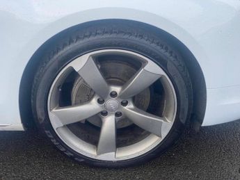 AUDI A8 3.0 TDI V6 Sport Executive Saloon 4dr Diesel Tiptronic quattro E