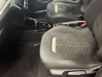 VAUXHALL Corsa Electric 50kWh Ultimate Hatchback 5dr Electric Auto (136 ps)