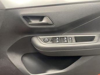 VAUXHALL Frontera Electric 44kWh Design SUV 5dr Electric Auto (113 ps)