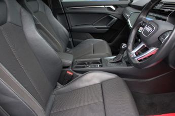 AUDI Q3 1.5 TFSI CoD 35 S line SUV 5dr Petrol S Tronic Euro 6 (s/s) (150