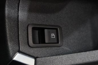AUDI A3 1.4 TFSIe 45 S line Competition Sportback S Tronic Euro 6 (s/s) 