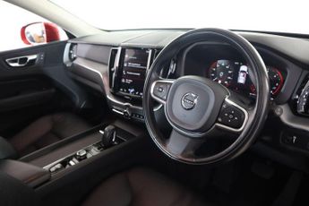 VOLVO XC60 2.0 B4 MHEV Momentum Pro Auto AWD Euro 6 (s/s) 5dr