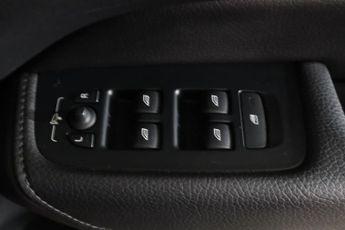 VOLVO XC60 2.0 B4 MHEV Momentum Pro Auto AWD Euro 6 (s/s) 5dr