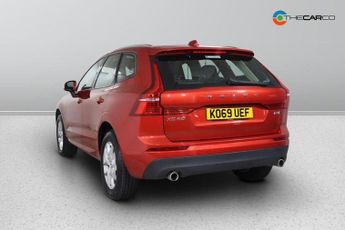 VOLVO XC60 2.0 B4 MHEV Momentum Pro Auto AWD Euro 6 (s/s) 5dr