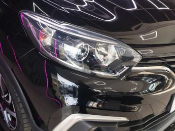 RENAULT CAPTUR 1.5 dCi ENERGY Iconic SUV 5dr Diesel EDC Euro 6 (s/s) (90 ps)