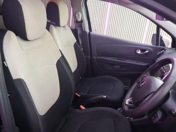 RENAULT CAPTUR 1.5 dCi ENERGY Iconic SUV 5dr Diesel EDC Euro 6 (s/s) (90 ps)