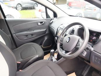 RENAULT CAPTUR 1.5 dCi ENERGY Iconic SUV 5dr Diesel EDC Euro 6 (s/s) (90 ps)
