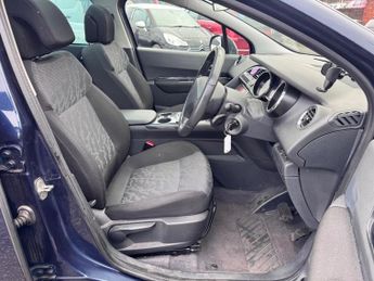 PEUGEOT 3008 2.0 HDi Exclusive SUV 5dr Diesel Auto Euro 5 (163 ps)