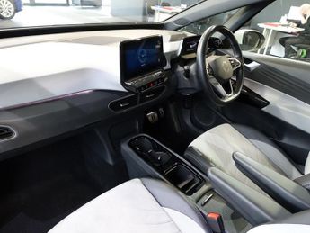 VOLKSWAGEN ID.3 Pro 58kWh Family Hatchback 5dr Electric Auto (145 ps)