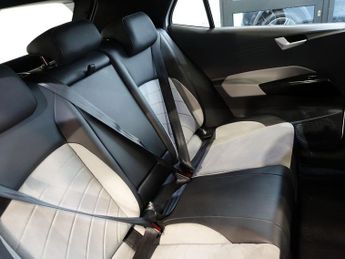 VOLKSWAGEN ID.3 Pro 58kWh Family Hatchback 5dr Electric Auto (145 ps)