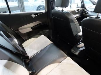 VOLKSWAGEN ID.3 Pro 58kWh Family Hatchback 5dr Electric Auto (145 ps)