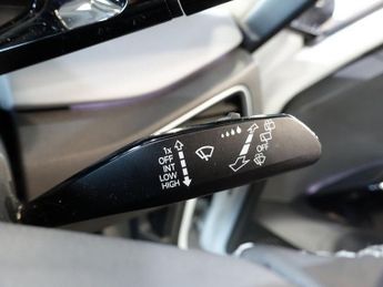 VOLKSWAGEN ID.3 Pro 58kWh Family Hatchback 5dr Electric Auto (145 ps)