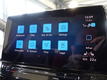 VOLKSWAGEN ID.3 Pro 58kWh Family Hatchback 5dr Electric Auto (145 ps)