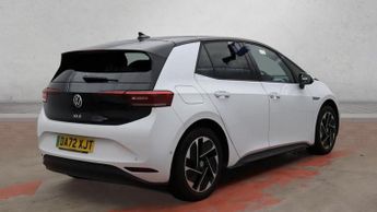 VOLKSWAGEN ID.3 Pro 58kWh Family Hatchback 5dr Electric Auto (145 ps)