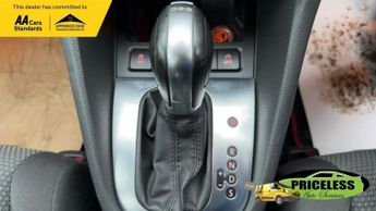 VOLKSWAGEN GOLF AUTOMATIC 1.6 TDI Match Hatchback 5dr Diesel DSG Euro 5 (105 ps)