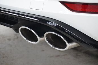 VOLKSWAGEN GOLF 2.0 TSI R Estate 5dr Petrol DSG 4Motion Euro 6 (s/s) (300 ps)