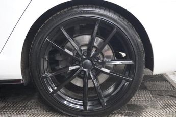 VOLKSWAGEN GOLF 2.0 TSI R Estate 5dr Petrol DSG 4Motion Euro 6 (s/s) (300 ps)