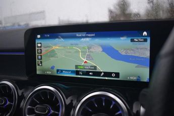 MERCEDES-BENZ GLB 1.3 GLB200 MHEV AMG Line (Executive) SUV 5dr Petrol Hybrid 7G-DC