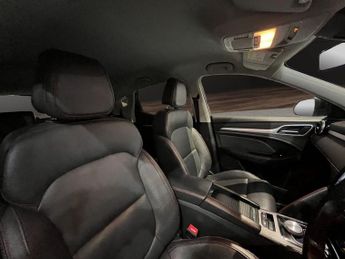 MG MG ZS 72.6kWh Trophy Connect Long Range SUV 5dr Electric Auto (156 ps)